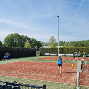 Tennis bij VDS '25 Leur, Hernen, Bergharen, voor junioren en senioren